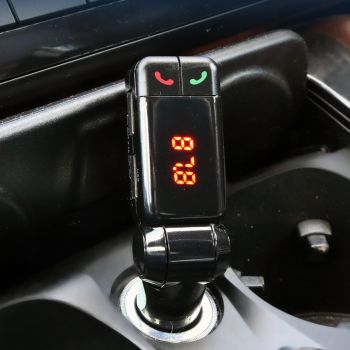 FM TRANSMITTER 2.1 12V AND USB CHARGER